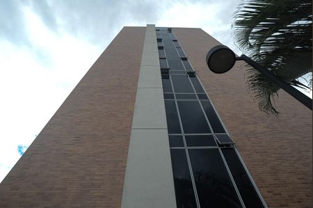 Apartamento à venda com 66m², 2 quartos e 2 vagas Apartamento à venda com 66m², 2 quartos e 2 vagasFachada