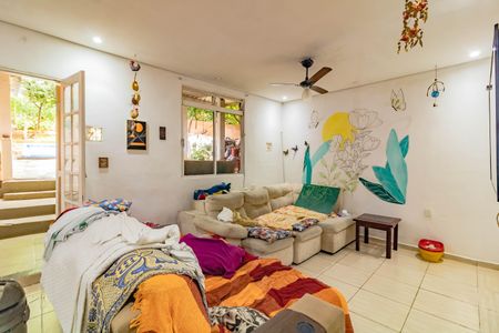 Casa à venda com 3 quartos, 180m² em Vila Fachini, São Paulo