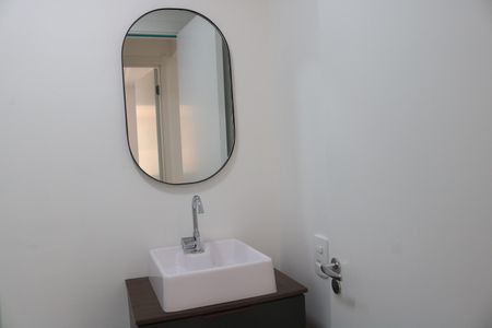 Banheiro de apartamento para alugar com 2 quartos, 35m² em Bom Retiro, São Paulo