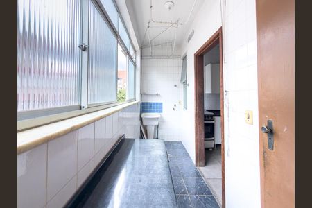 Apartamento à venda com 3 quartos, 77m² em Sagrada Família, Belo Horizonte