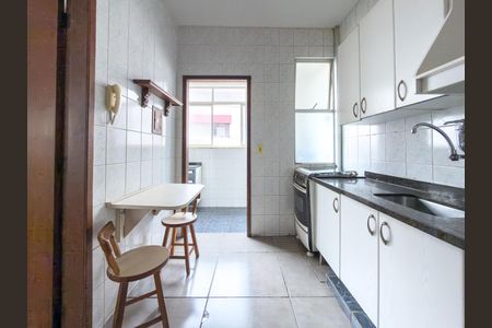 Apartamento à venda com 3 quartos, 77m² em Sagrada Família, Belo Horizonte