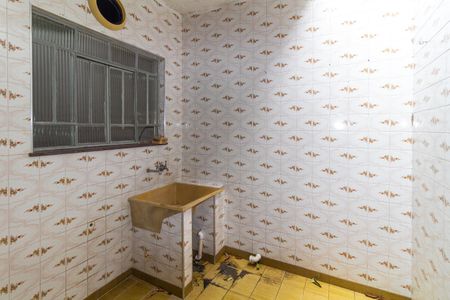 Casa à venda com 246m², 4 quartos e 6 vagas Casa à venda com 246m², 4 quartos e 6 vagasÁrea de Serviço