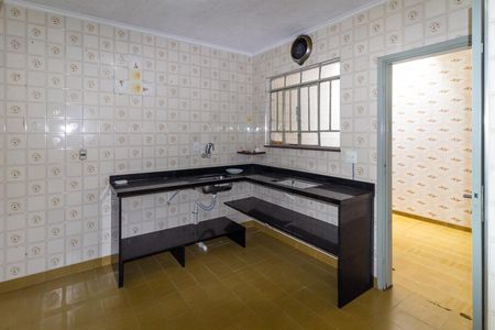 Casa à venda com 246m², 4 quartos e 6 vagas Casa à venda com 246m², 4 quartos e 6 vagasCozinha