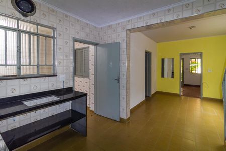 Casa à venda com 246m², 4 quartos e 6 vagas Casa à venda com 246m², 4 quartos e 6 vagasCozinha