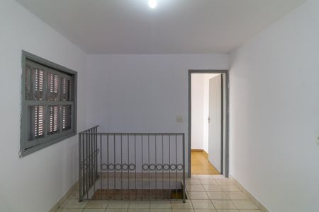 Casa à venda com 246m², 4 quartos e 6 vagas Casa à venda com 246m², 4 quartos e 6 vagasQuarto 3