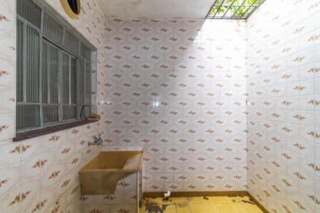 Casa à venda com 246m², 4 quartos e 6 vagas Casa à venda com 246m², 4 quartos e 6 vagasÁrea de Serviço