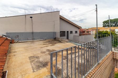 Casa à venda com 246m², 4 quartos e 6 vagas Casa à venda com 246m², 4 quartos e 6 vagasTerraço