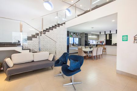 Sala de casa de condomínio para alugar com 4 quartos, 313m² em Granja Marileusa, Uberlândia