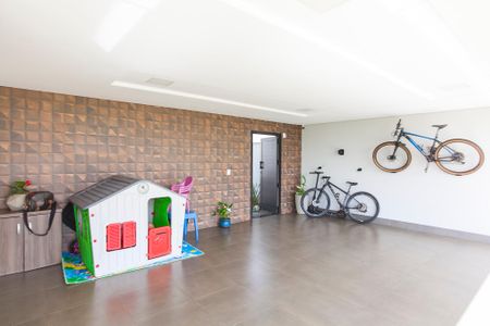 Casa de condomínio para alugar com 313m², 4 quartos e 3 vagas Casa de condomínio para alugar com 313m², 4 quartos e 3 vagasGaragem