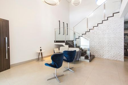 Casa de condomínio para alugar com 313m², 4 quartos e 3 vagas Casa de condomínio para alugar com 313m², 4 quartos e 3 vagasSala