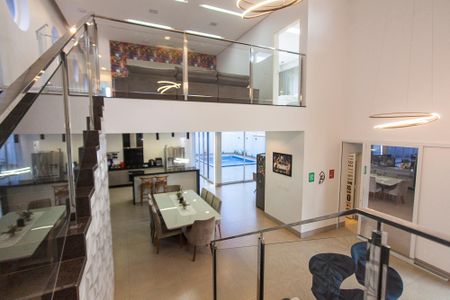 Casa de condomínio para alugar com 313m², 4 quartos e 3 vagas Casa de condomínio para alugar com 313m², 4 quartos e 3 vagasSala