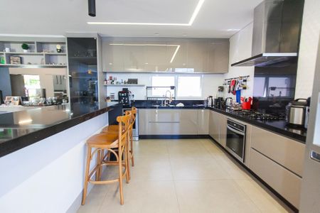 Casa de condomínio para alugar com 313m², 4 quartos e 3 vagas Casa de condomínio para alugar com 313m², 4 quartos e 3 vagasCozinha