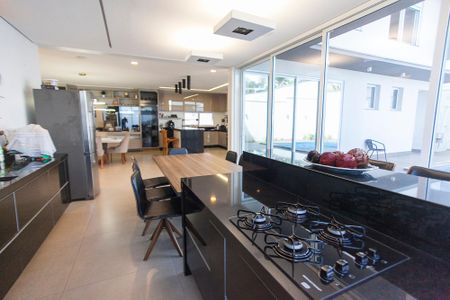 Casa de condomínio para alugar com 313m², 4 quartos e 3 vagas Casa de condomínio para alugar com 313m², 4 quartos e 3 vagasCozinha Gourmet