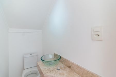 Casa à venda com 100m², 2 quartos e 2 vagasLavabo