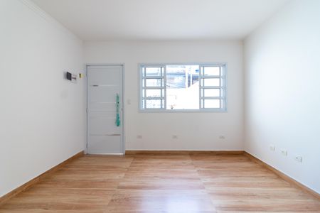 Casa à venda com 100m², 2 quartos e 2 vagasSala