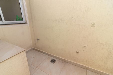 Casa à venda com 100m², 2 quartos e 2 vagasQuintal