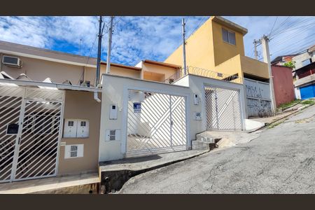 Casa à venda com 100m², 2 quartos e 2 vagasFachada