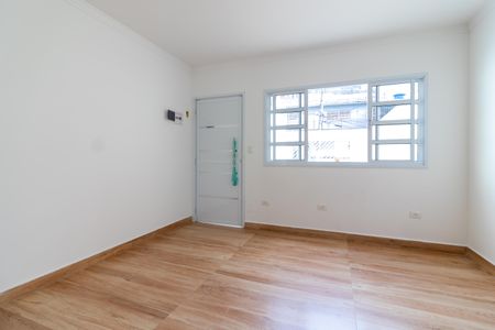 Casa à venda com 100m², 2 quartos e 2 vagasSala