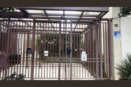 Apartamento à venda com 67m², 2 quartos e 2 vagas Apartamento à venda com 67m², 2 quartos e 2 vagasFachada + Plaquinha