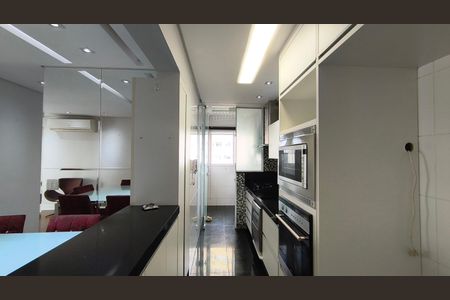 Apartamento à venda com 67m², 2 quartos e 2 vagasCozinha 