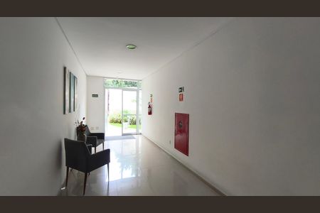 Apartamento à venda com 67m², 2 quartos e 2 vagas Apartamento à venda com 67m², 2 quartos e 2 vagasHall
