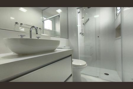 Apartamento à venda com 67m², 2 quartos e 2 vagas Apartamento à venda com 67m², 2 quartos e 2 vagasBanheiro da Suíte