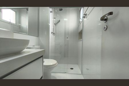 Apartamento à venda com 67m², 2 quartos e 2 vagas Apartamento à venda com 67m², 2 quartos e 2 vagasBanheiro da Suíte