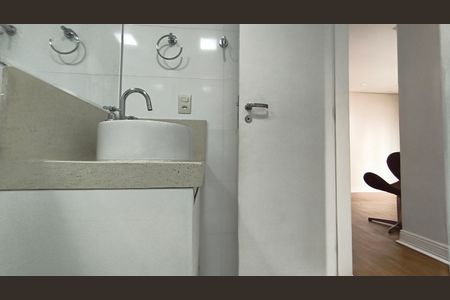 Apartamento à venda com 67m², 2 quartos e 2 vagas Apartamento à venda com 67m², 2 quartos e 2 vagasBanheiro