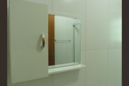 Banheiro de apartamento à venda com 2 quartos, 64m² em Centro, Osasco