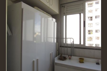 Apartamento à venda com 64m², 2 quartos e 2 vagasÁrea de Serviço