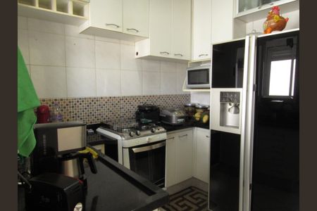 Apartamento à venda com 64m², 2 quartos e 2 vagasCozinha