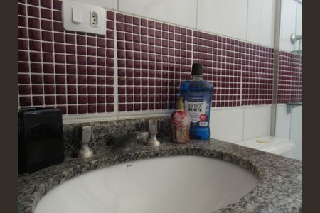 Apartamento à venda com 64m², 2 quartos e 2 vagasBanheiro da Suíte