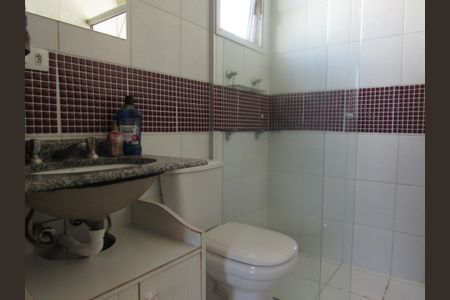 Apartamento à venda com 64m², 2 quartos e 2 vagasBanheiro da Suíte