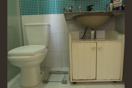 Apartamento à venda com 64m², 2 quartos e 2 vagasBanheiro Social