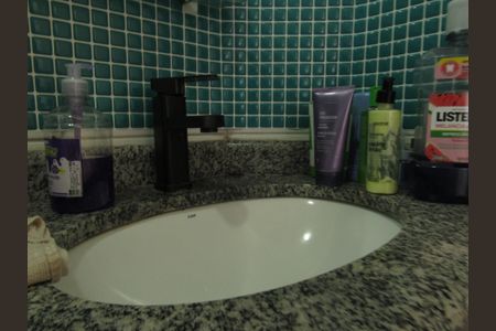 Apartamento à venda com 64m², 2 quartos e 2 vagasBanheiro Social