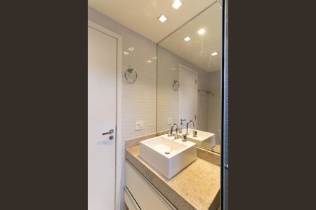 Apartamento para alugar com 140m², 3 quartos e 3 vagasBanheiro da Suíte 1