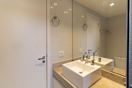 Apartamento para alugar com 140m², 3 quartos e 3 vagasBanheiro da Suíte 1