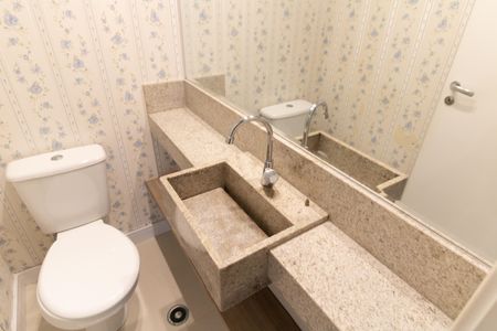 Lavabo de apartamento para alugar com 3 quartos, 140m² em Vila Gumercindo, São Paulo