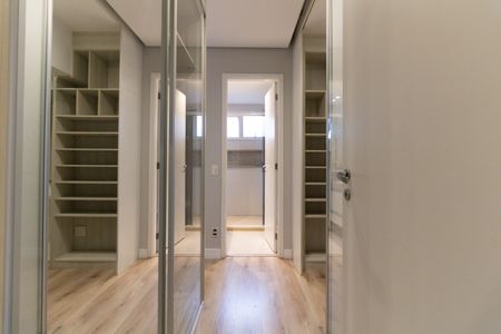 Apartamento para alugar com 140m², 3 quartos e 3 vagasCloset da Suíte 1