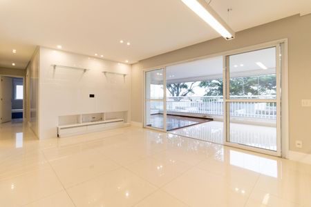 Sala de apartamento para alugar com 3 quartos, 140m² em Vila Gumercindo, São Paulo