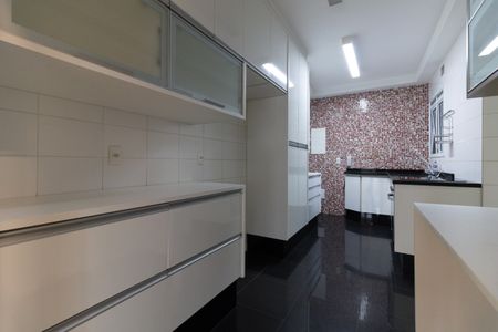 Apartamento para alugar com 140m², 3 quartos e 3 vagasCozinha 