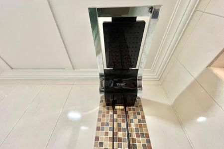 Casa à venda com 500m², 7 quartos e 4 vagas Casa à venda com 500m², 7 quartos e 4 vagasBanheiro 1