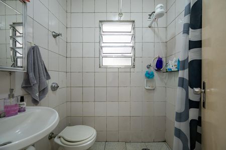 Casa à venda com 96m², 3 quartos e 1 vagaBanheiro