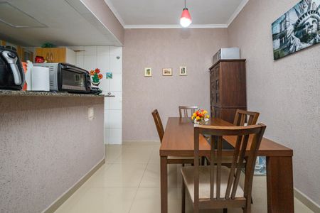 Casa à venda com 96m², 3 quartos e 1 vagaCopa