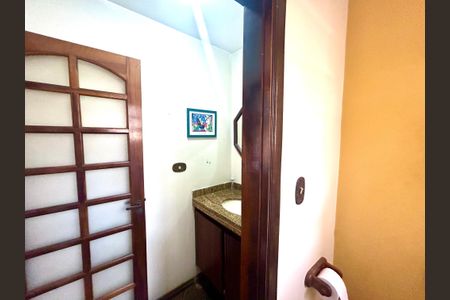 Casa à venda com 270m², 3 quartos e 3 vagasBanheiro 1