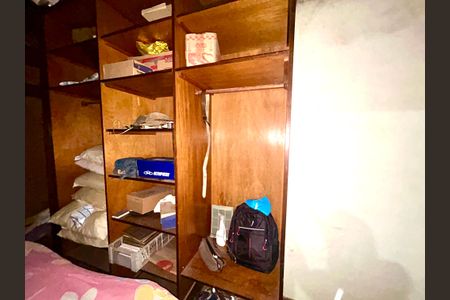 Casa à venda com 270m², 3 quartos e 3 vagasCloset