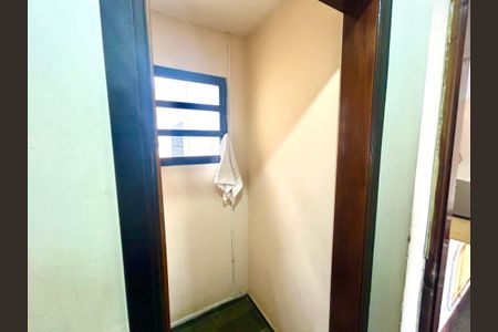 Casa à venda com 270m², 3 quartos e 3 vagasBanheiro 1