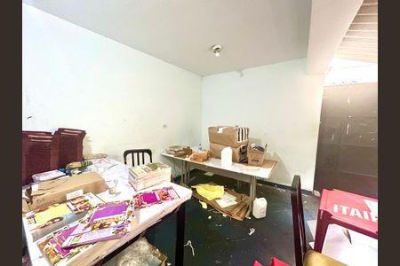 Casa à venda com 270m², 3 quartos e 3 vagasDespensa 