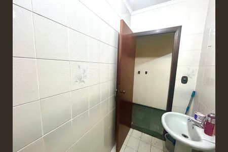 Casa à venda com 270m², 3 quartos e 3 vagasBanheiro 2