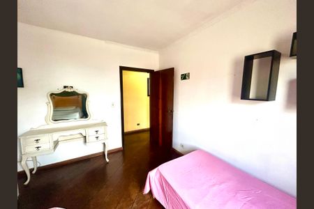 Casa à venda com 270m², 3 quartos e 3 vagasQuarto 2